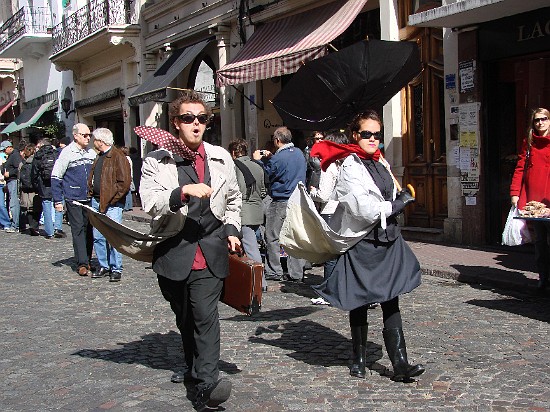 3-Buenos Aires-San Telmo-mimes originaux.jpg